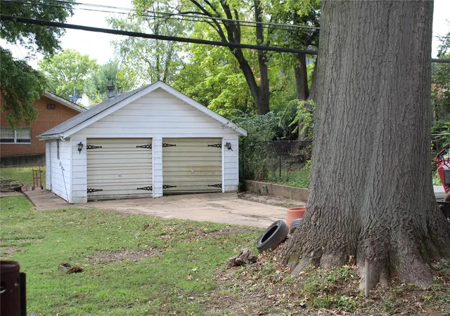 Photo 2 of Single Family Residence at 8724 David Ave, Saint Louis, MO 63114 | MLS# MIS24061791 |  | Sold on 2024-10-15