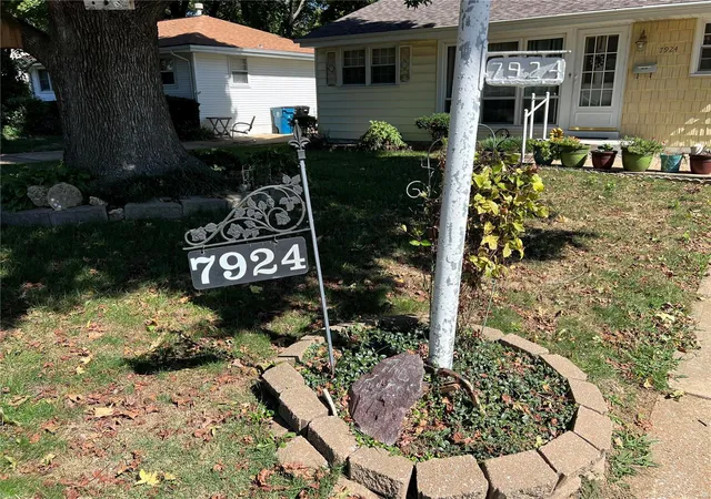 Photo 3 of Single Family Residence at 7924 Oakdale St, Saint Louis, MO 63123 | MLS# MIS24062191 |  | Sold on 2025-01-03