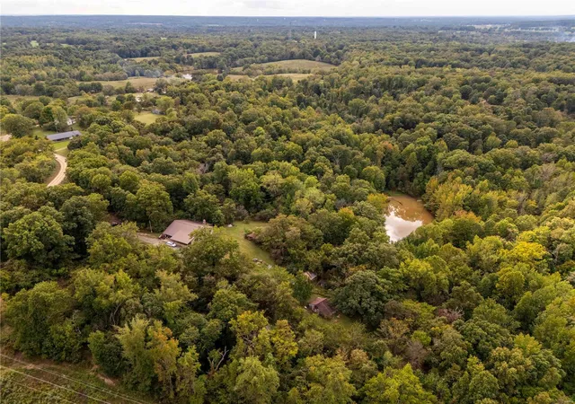 Photo 4 of Farm at 21967 County Road 510, Bloomfield, MO 63825 | MLS# MIS24062330 |  | Sold on 2024-12-19
