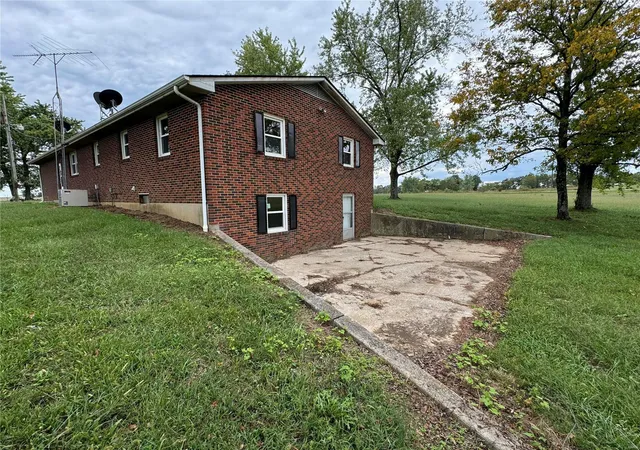 Photo 3 of Single Family Residence at 14755 Mo-72, Patton, MO 63662 | MLS# MIS24062340 | | Sold on 2025-04-18