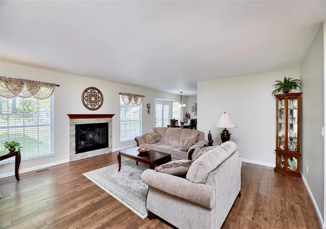 Photo 3 of Single Family Residence at 64 Gray Owl Garth Ct, Saint Peters, MO 63304 | MLS# MIS24062363 |  | Sold on 2024-12-19