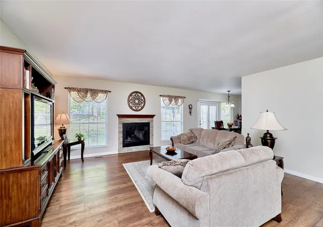 Photo 4 of Single Family Residence at 64 Gray Owl Garth Ct, Saint Peters, MO 63304 | MLS# MIS24062363 |  | Sold on 2024-12-19