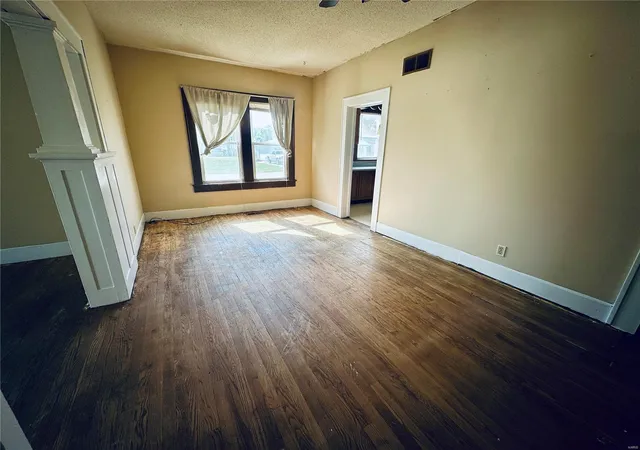 Photo 4 of Single Family Residence at 219 S Davis St, Monroe City, MO 63456 | MLS# MIS24062438 | | Sold on 2025-01-10