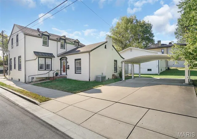 3rd image of 401 Elm St, Washington, MO 63090 | MLS# MIS24062649