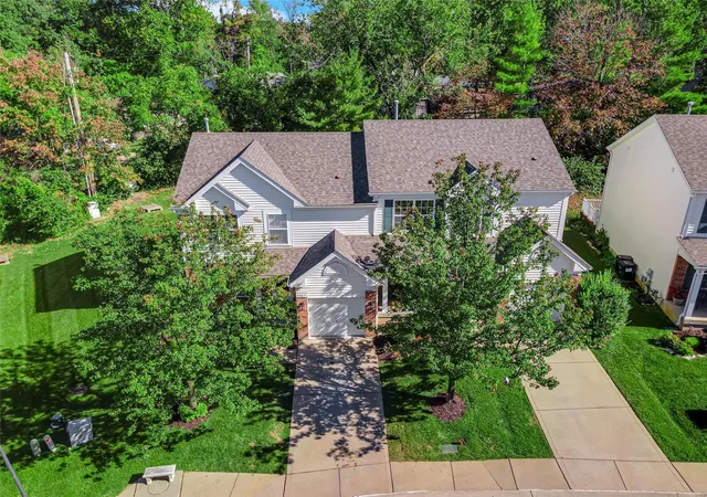 Photo 3 of Villa at 3587 Pearson Pointe Ct, Saint Louis, MO 63129 | MLS# MIS24062688 | | Sold on 2024-12-19