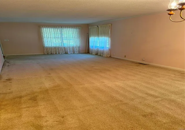 Photo 5 of Single Family Residence at 9 Adams Dr, Dexter, MO 63841 | MLS# MIS24062834 |  | Sold on 2025-01-06