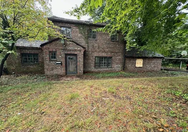 Single Family Residence at 336 Lookout Dr, Saint Louis, MO 63137 | MLS# MIS24063058 | | Sold on 2025-02-19