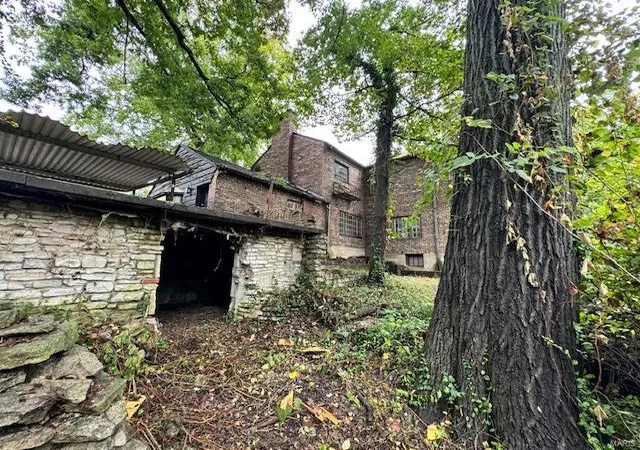 Photo 4 of Single Family Residence at 336 Lookout Dr, Saint Louis, MO 63137 | MLS# MIS24063058 | | Sold on 2025-02-19