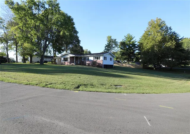 Photo 4 of Single Family Residence at 519 E Bean Ave, Puxico, MO 63960 | MLS# MIS24063070 | | Sold on 2025-04-25