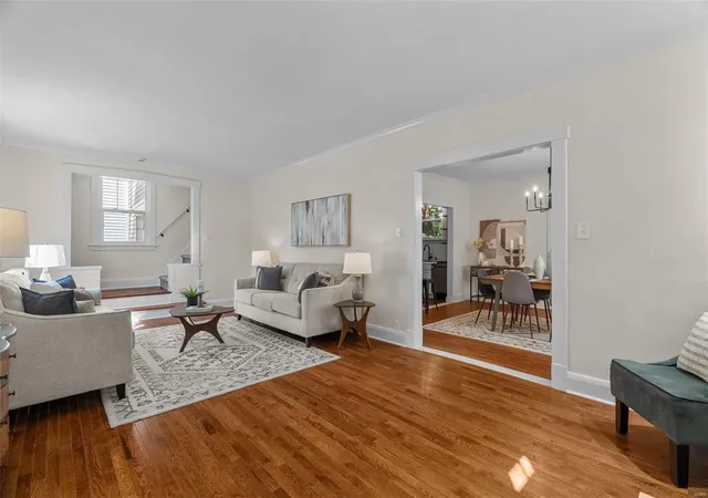 Photo 2 of Single Family Residence at 517 Sunnyside Ave, Saint Louis, MO 63119 | MLS# MIS24063285 | | Sold on 2025-06-06