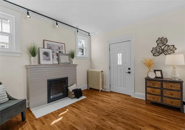 Photo 3 of Single Family Residence at 517 Sunnyside Ave, Saint Louis, MO 63119 | MLS# MIS24063285 | | Sold on 2025-06-06