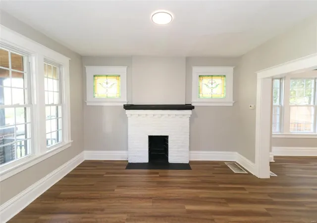 Photo 3 of Single Family Residence at 8820 Windom Ave, Saint Louis, MO 63114 | MLS# MIS24063468 | | Sold on 2025-05-30