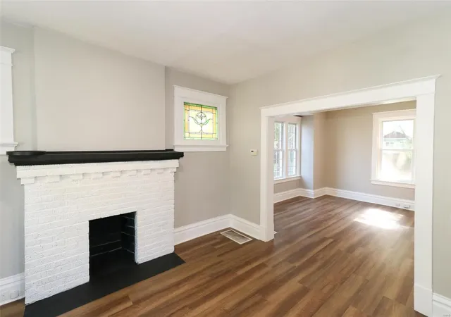 Photo 4 of Single Family Residence at 8820 Windom Ave, Saint Louis, MO 63114 | MLS# MIS24063468 | | Sold on 2025-05-30
