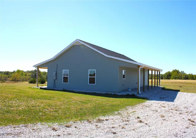 Photo 5 of Single Family Residence at 165 Private Road 2454, Huntsville, MO 65259 | MLS# MIS24063552 | | Sold on 2025-03-21