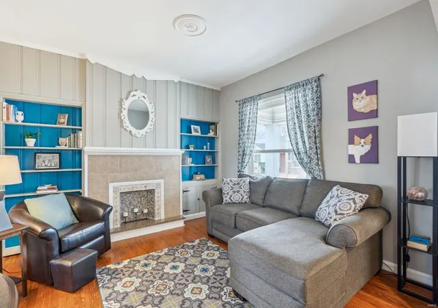 Photo 3 of Single Family Residence at 2720 Bennett Ct, Saint Louis, MO 63139 | MLS# MIS24063692 | | Sold on 2025-04-09