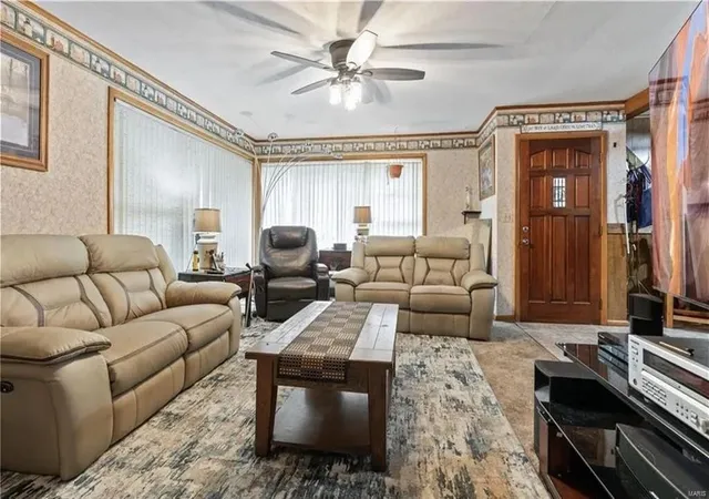 Photo 5 of Single Family Residence at 49 Vacation Hideaway Ln, Sunrise Beach, MO 65079 | MLS# MIS24063749 | | Sold on 2025-02-07