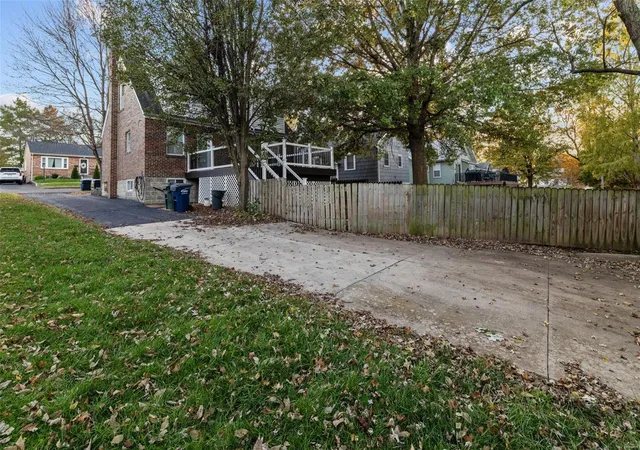 Photo 4 of Single Family Residence at 7225 Nottingham Ave, Saint Louis, MO 63119 | MLS# MIS24063887 | | Sold on 2024-12-19