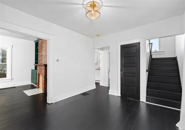 Photo 3 of Single Family Residence at 833 Atalanta Ave, Saint Louis, MO 63119 | MLS# MIS24064041 |  | Sold on 2025-01-09