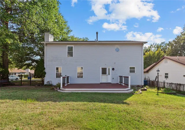 Photo 3 of Single Family Residence at 600 Sedan Park Ct, Saint Louis, MO 63125 | MLS# MIS24064100 | | Sold on 2025-01-14