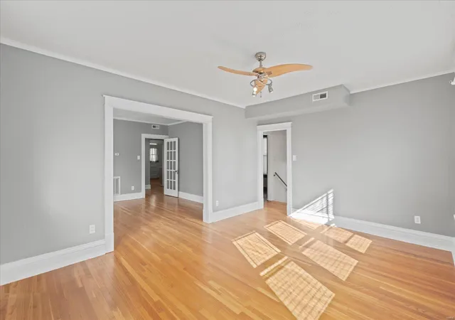Photo 5 of Multi Family at 1027 Commodore Dr, Saint Louis, MO 63117 | MLS# MIS24064434 | | Sold on 2025-05-22