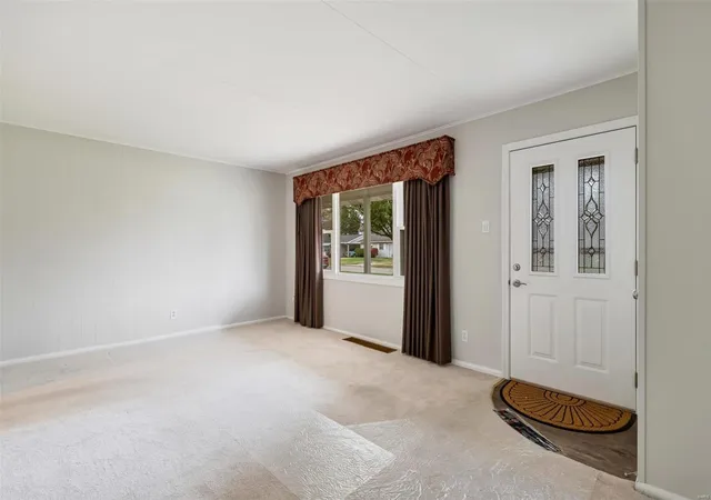 Photo 3 of Single Family Residence at 4631 Heege Rd, Saint Louis, MO 63123 | MLS# MIS24064517 | | Sold on 2024-12-19