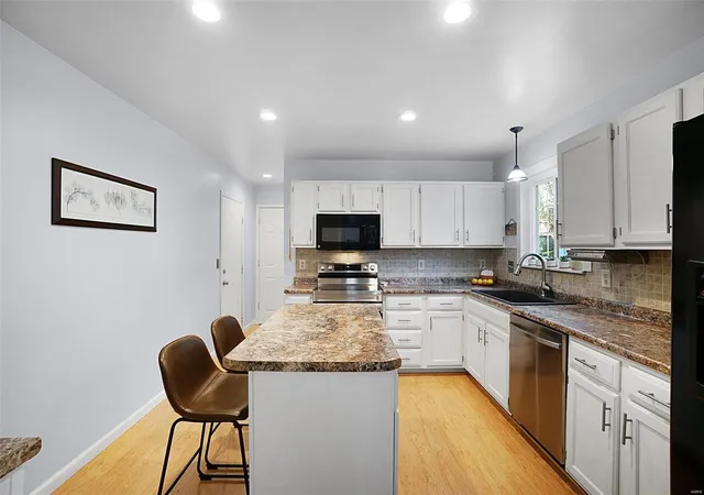 Photo 3 of Single Family Residence at 23 Mcclay Trail Dr, Saint Peters, MO 63376 | MLS# MIS24064655 |  | Sold on 2024-12-20