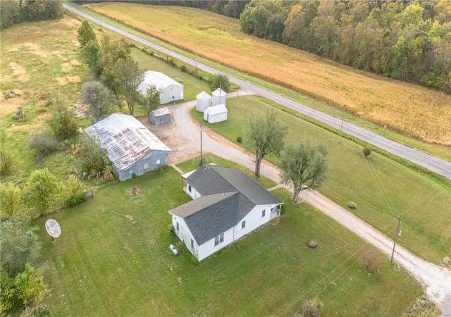 Photo 3 of Farm at 26969 Hwy M, Middletown, MO 63359 | MLS# MIS24064739 | | Sold on 2025-05-05