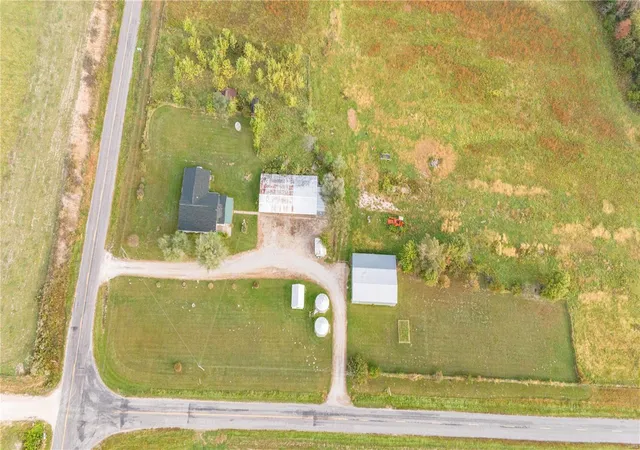 Photo 4 of Farm at 26969 Hwy M, Middletown, MO 63359 | MLS# MIS24064739 | | Sold on 2025-05-05