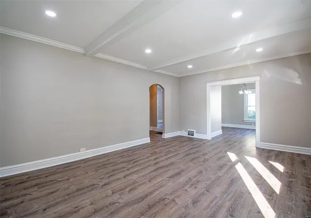 Photo 4 of Single Family Residence at 9237 Arline Ave, Saint Louis, MO 63114 | MLS# MIS24064822 | | Sold on 2025-02-10