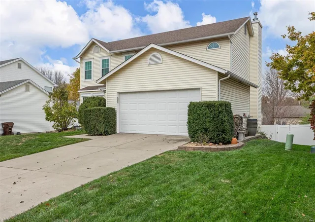 Photo 1 of Single Family Residence at 131 Misty View Ln, Saint Peters, MO 63376 | MLS# MIS24064850 | | Sold on 2025-01-15