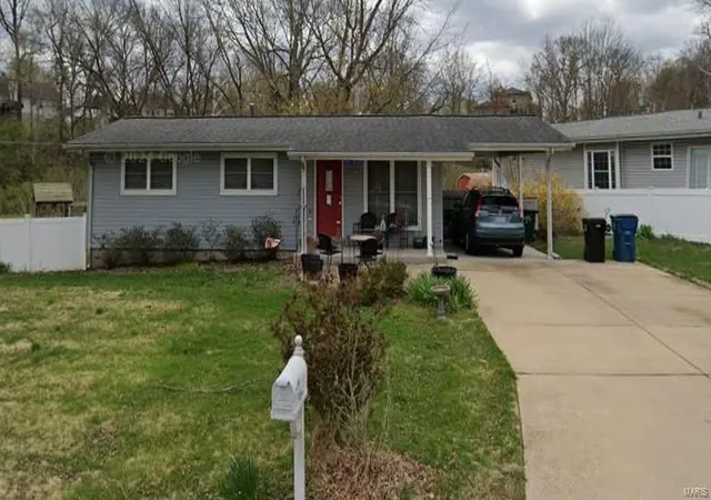 Single Family Residence at 10508 Meath Dr, Saint Louis, MO 63123 | MLS# MIS24064972 | | Sold on 2024-09-24