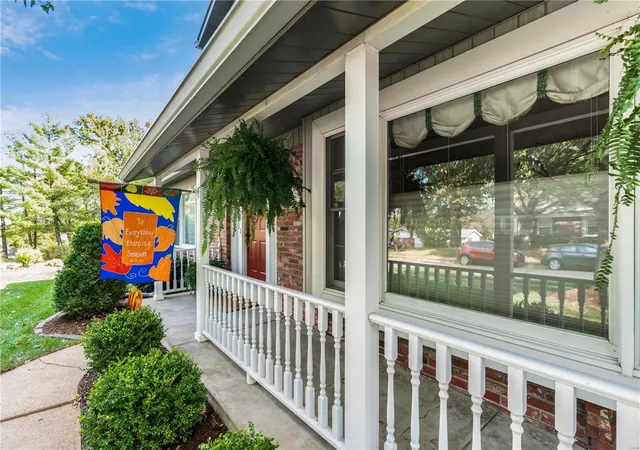 Photo 3 of Single Family Residence at 9379 Manoroak Dr, Saint Louis, MO 63126 | MLS# MIS24065066 | | Sold on 2024-12-19