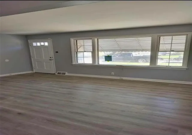 Photo 3 of Single Family Residence at 8146 Rector Dr, Saint Louis, MO 63134 | MLS# MIS24065103 |  | Sold on 2025-01-09