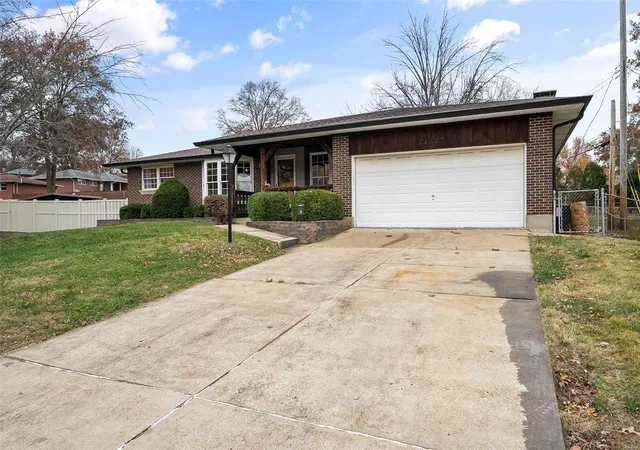Photo 3 of Single Family Residence at 11217 Monte Carlo Dr, Saint Louis, MO 63126 | MLS# MIS24065114 | | Sold on 2024-12-30