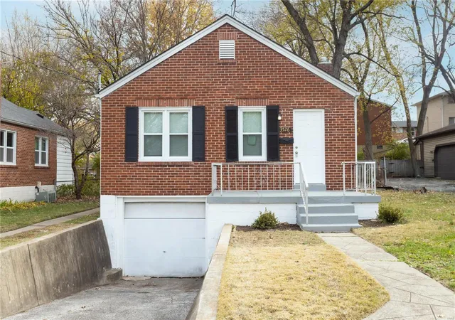 Photo 1 of Single Family Residence at 3526 Calvert Ave, Saint Louis, MO 63114 | MLS# MIS24065262 | | Sold on 2025-02-14