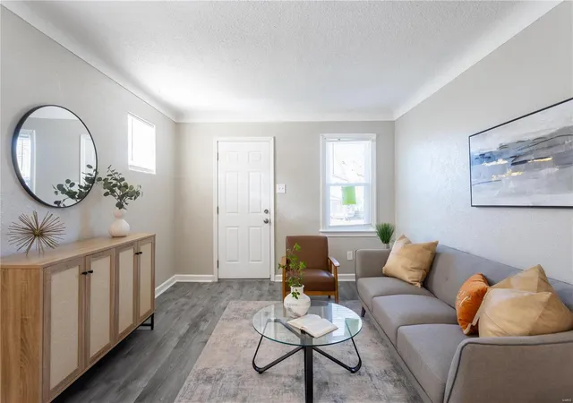 Photo 4 of Single Family Residence at 3526 Calvert Ave, Saint Louis, MO 63114 | MLS# MIS24065262 | | Sold on 2025-02-14