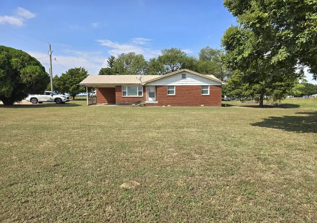 Photo 1 of Single Family Residence at 1509 State Hwy 25, Bernie, MO 63822 | MLS# MIS24065466 | | Sold on 2025-08-04