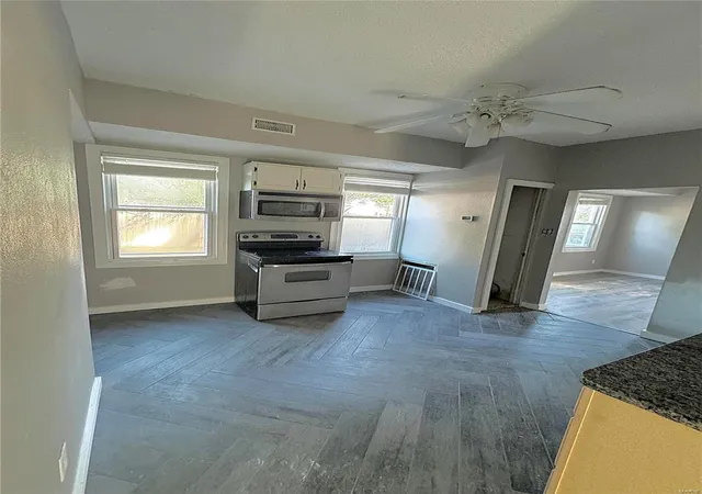 Photo 4 of Single Family Residence at 2713 Hermitage Ave, Saint Louis, MO 63143 | MLS# MIS24065478 | | Sold on 2024-12-19
