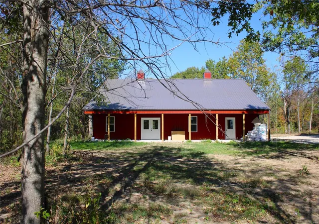 Photo 4 of Single Family Residence at 32853 Monroe Road 486, Stoutsville, MO 65283 | MLS# MIS24065772 |  | Sold on 2025-05-05
