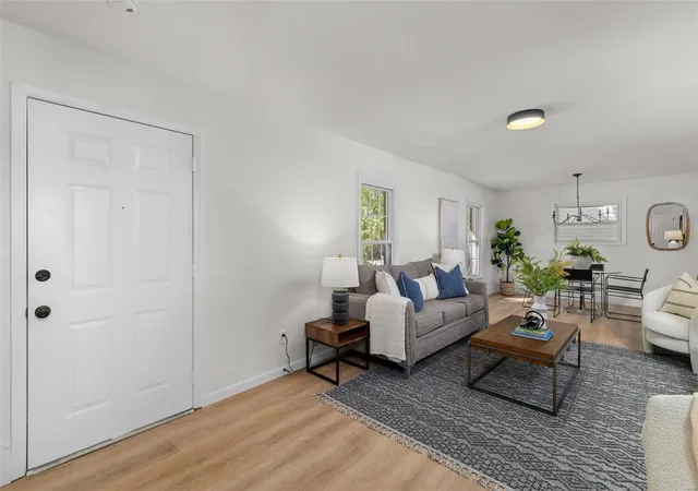 Photo 3 of Single Family Residence at 8736 Pardee Ln, Saint Louis, MO 63126 | MLS# MIS24065888 | | Sold on 2025-02-21