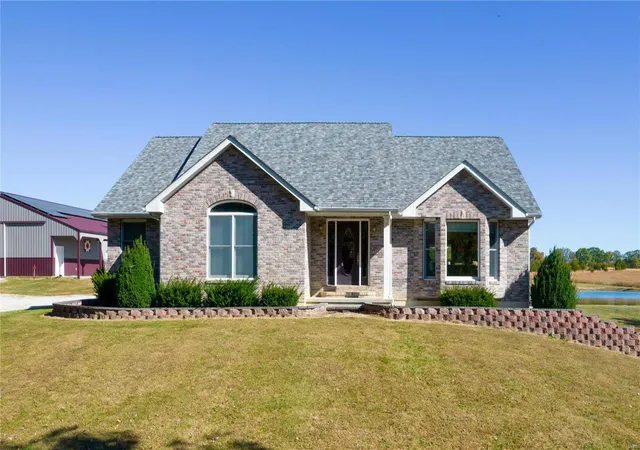 Photo 2 of Single Family Residence at 21288 Monroe Rd 469, Stoutsville, MO 65283 | MLS# MIS24066005 | | Sold on 2025-03-31