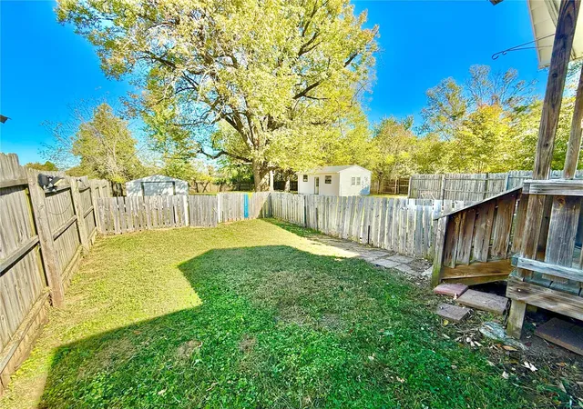 Photo 5 of Single Family Residence at 206 West Marvin, Fredericktown, MO 63645 | MLS# MIS24066111 |  | Sold on 2025-03-28
