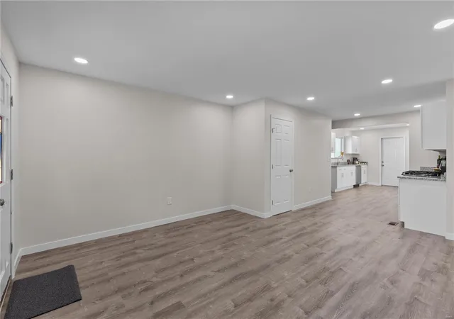 Photo 3 of Single Family Residence at 3414 Regal Pl, Saint Louis, MO 63139 | MLS# MIS24066151 | | Sold on 2025-02-11