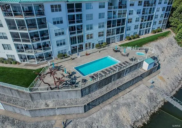 Photo 4 of Condominium at 186 Sunset Palms Dr, Camdenton, MO 65020 | MLS# MIS24066458 | | Sold on 2025-01-03