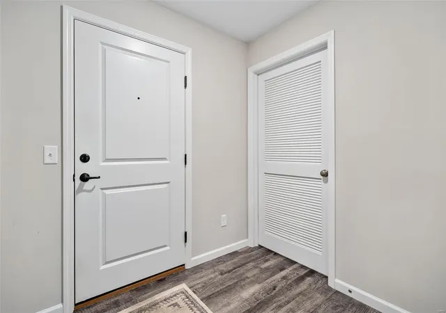 Photo 4 of Condominium at 124 Bordeaux Wy, Saint Peters, MO 63376 | MLS# MIS24066634 |  | Sold on 2024-12-19