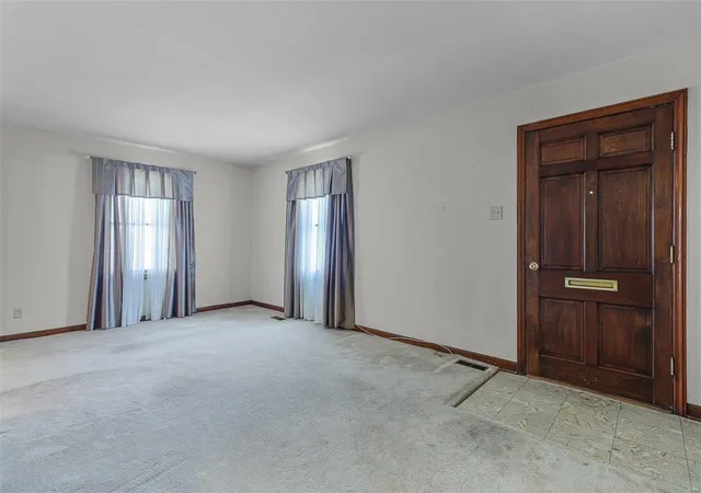 Photo 4 of Single Family Residence at 3191 La Vista Dr, Saint Ann, MO 63074 | MLS# MIS24066654 | | Sold on 2025-01-02