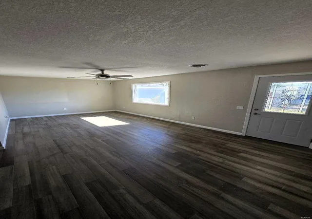 Photo 5 of Single Family Residence at 109 East Haig St, Vandalia, MO 63382 | MLS# MIS24066679 |  | Sold on 2025-01-17