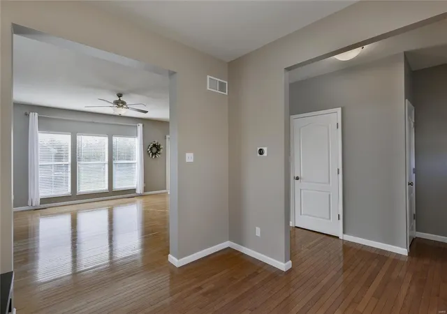 Photo 3 of Single Family Residence at 600 Capri Wy, Saint Peters, MO 63304 | MLS# MIS24066688 |  | Sold on 2025-01-17
