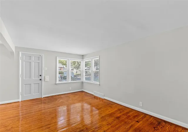 Photo 3 of Single Family Residence at 1936 Stillwater Dr, Saint Louis, MO 63114 | MLS# MIS24066759 | | Sold on 2025-01-31