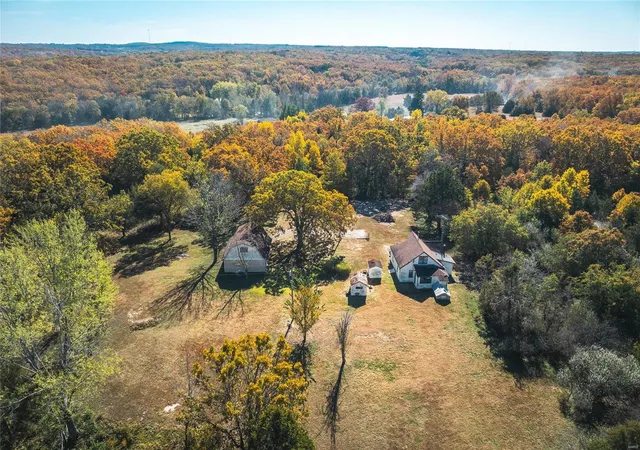 Photo 1 of Farm at 18017 County Road 1210, Saint James, MO 65559 | MLS# MIS24067071 | | Sold on 2025-01-24